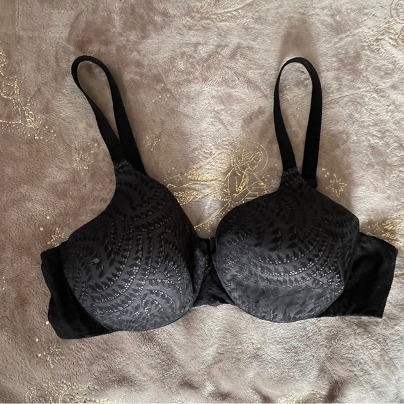 Black Lace Bali Bra - 42C - Picture 1 of 5